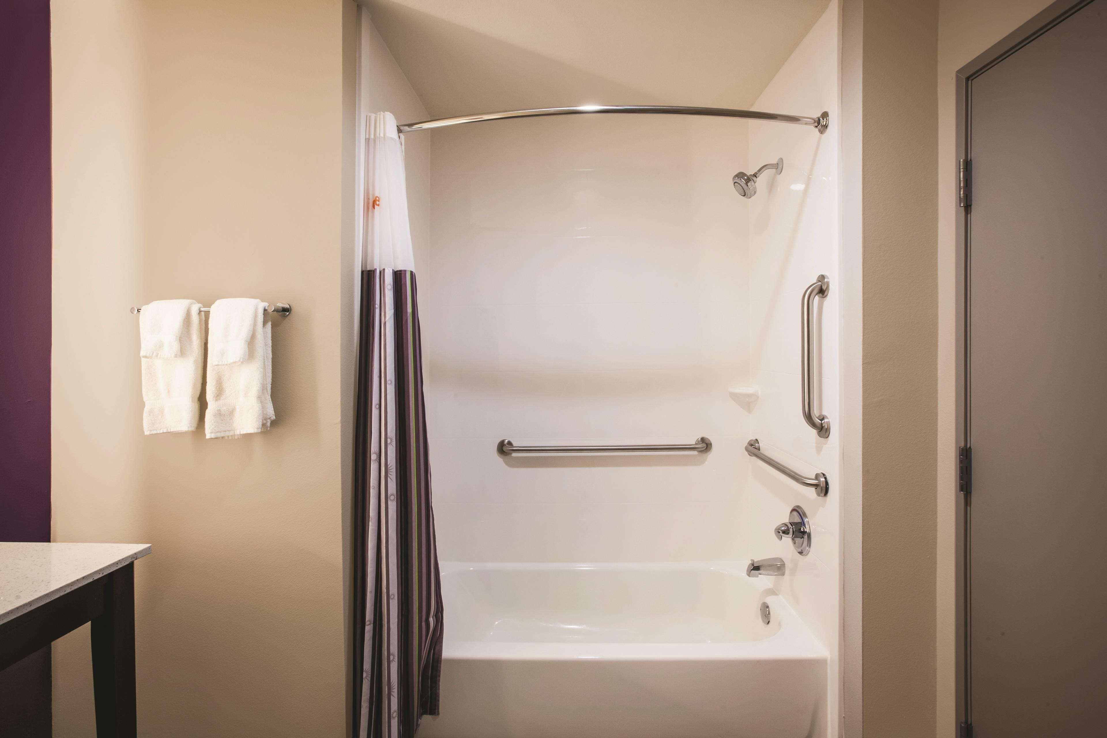 La Quinta By Wyndham Dallas Northeast-Arboretum Garland Extérieur photo
