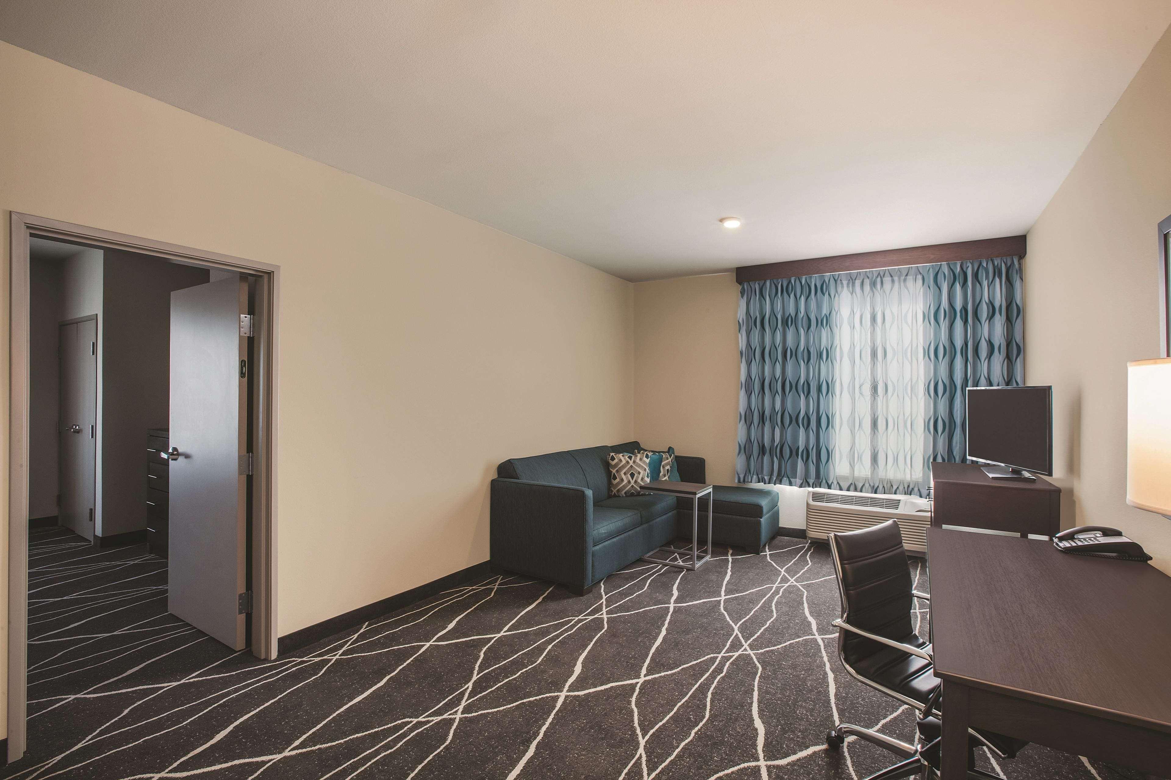 La Quinta By Wyndham Dallas Northeast-Arboretum Garland Extérieur photo