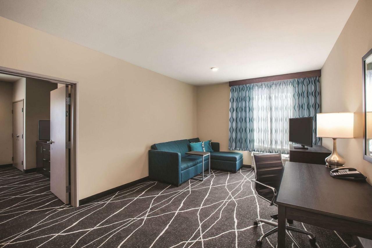 La Quinta By Wyndham Dallas Northeast-Arboretum Garland Extérieur photo
